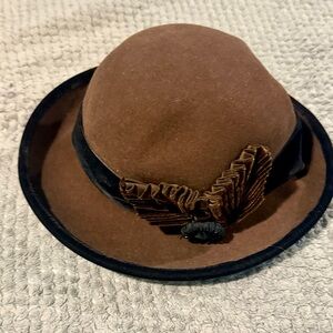 Possibly Vtg. Hattitude by famous hatmaker Louise Green Brown Hat w/ Black Trim